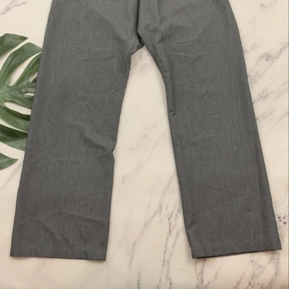 Figs Womens Livingston Basic Scrub Pants Size L Gray Straight Leg T21003 - Picture 3 of 3